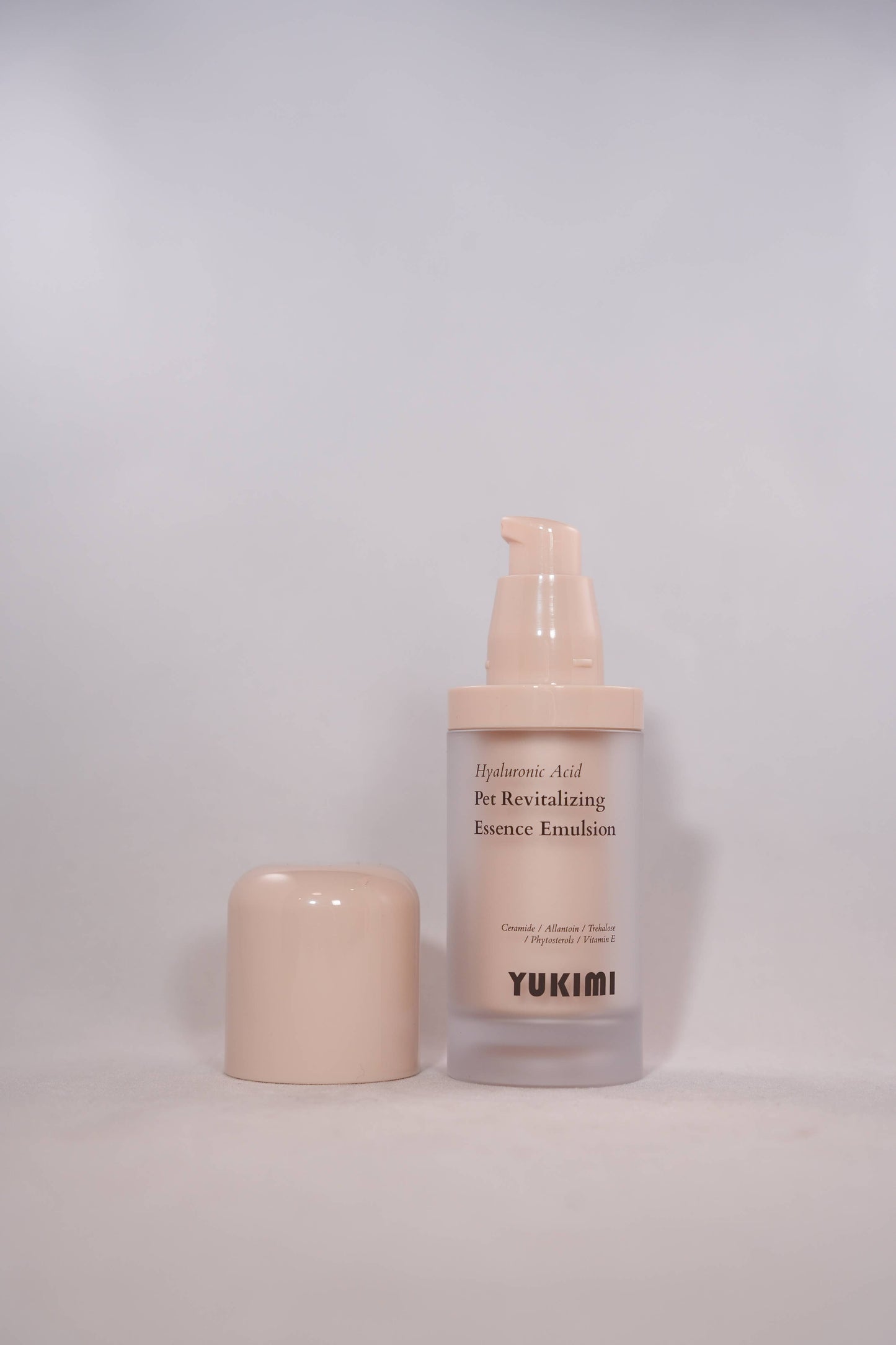 Hyaluronic Acid Pet Essence Emulsion (1.0 oz / 30 ml)
