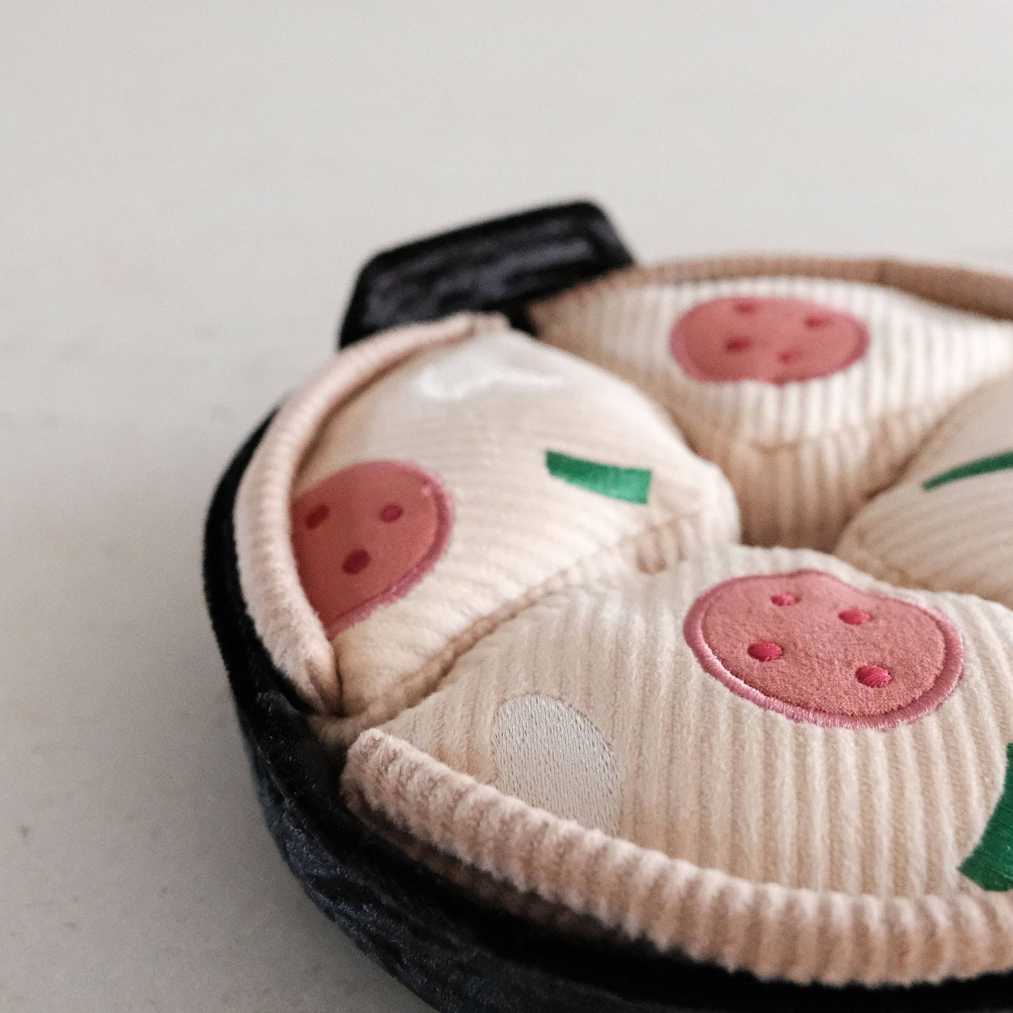 DEEP DISH PIZZA // ENRICHMENT DOG TOY // Squeaky + Snuffle