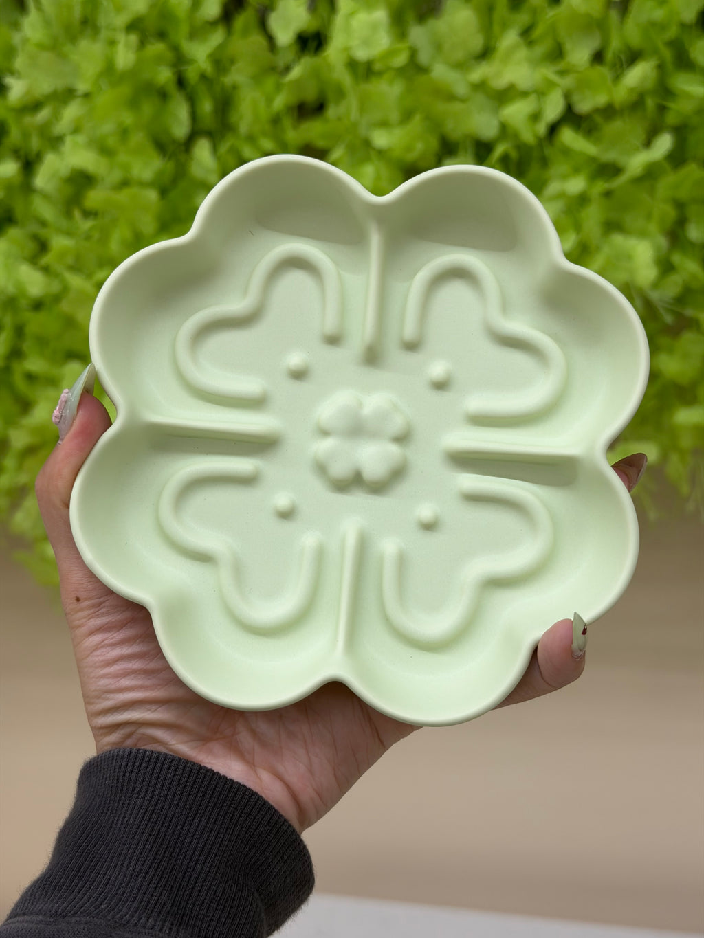 Spring Cat Village Handmade Ceramic Feeder 🐱 🐶 Lucky Clover 🍀