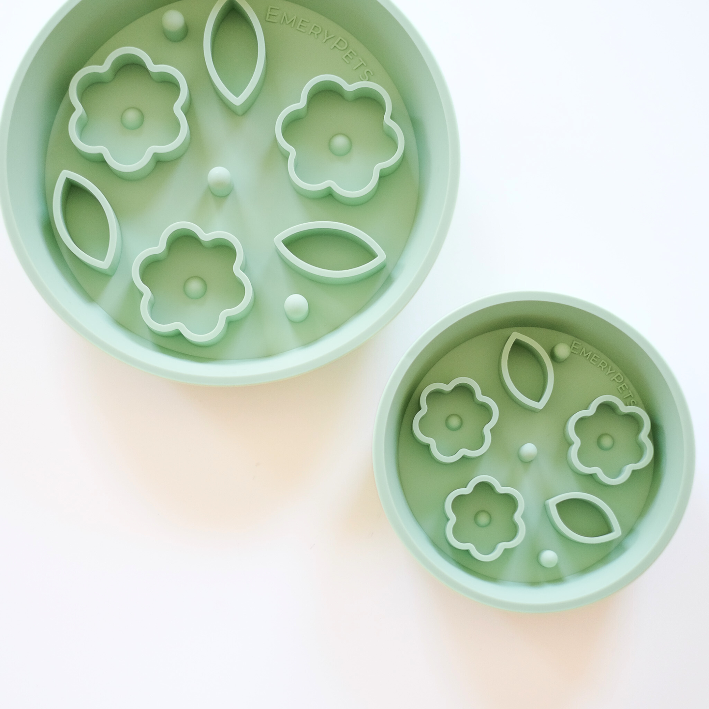 Flower + Leaf Slow Feeder Bowls (Green)