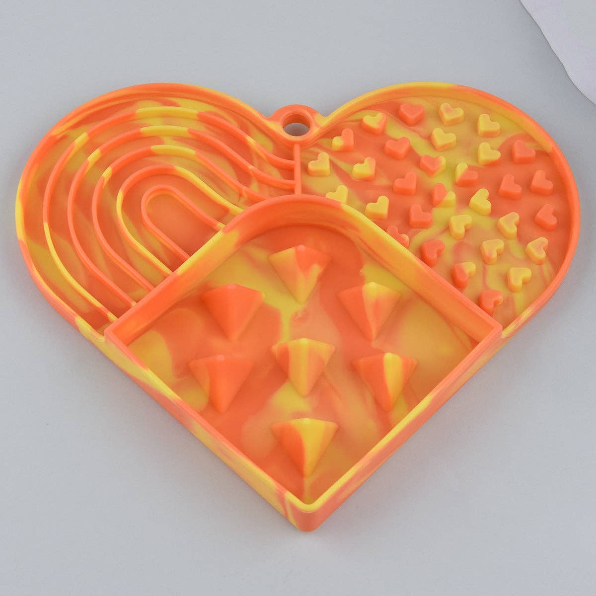 Bowlo -  Heart-Shaped Lick Mat