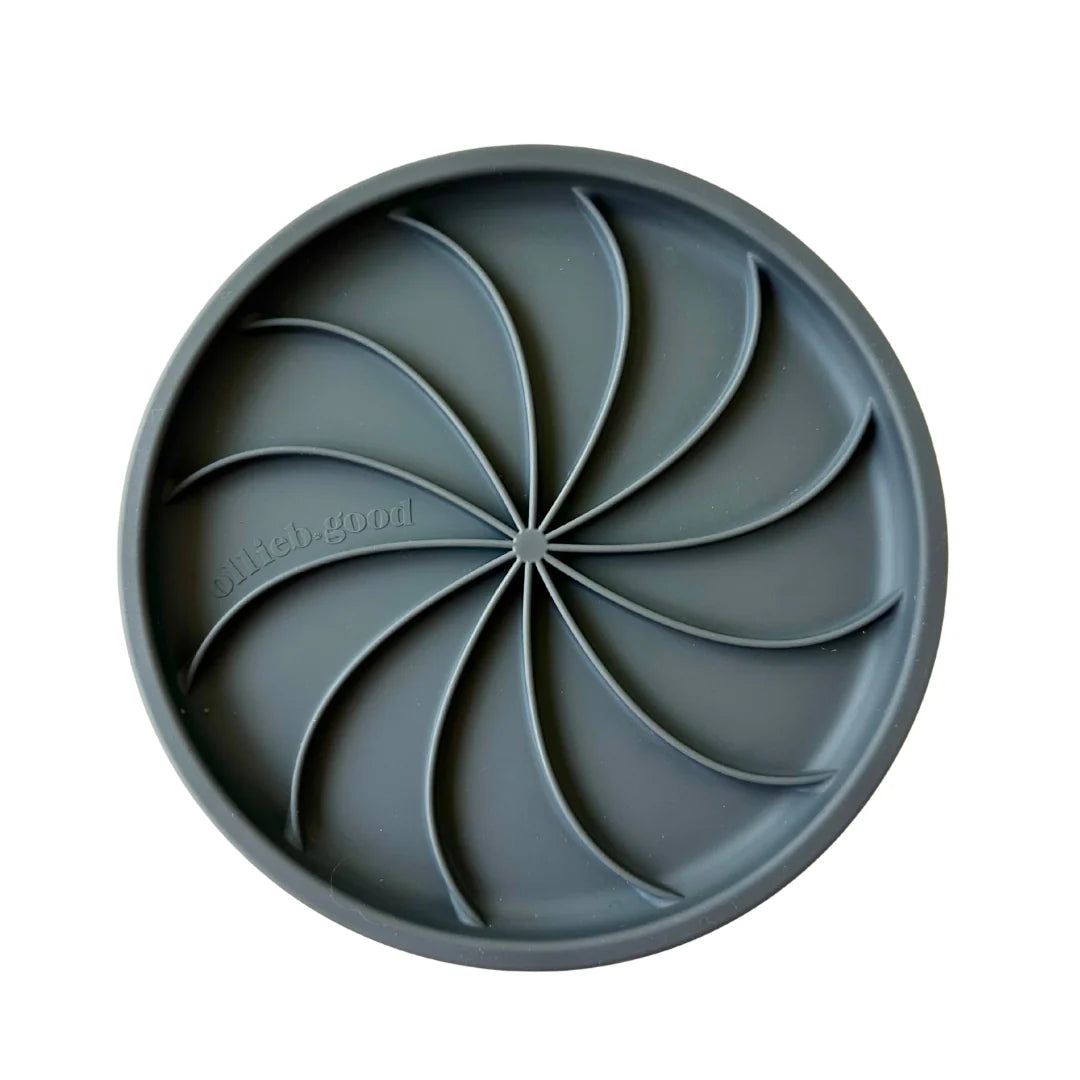 Ollie B. Good Wheelies Lick Mat & Lid