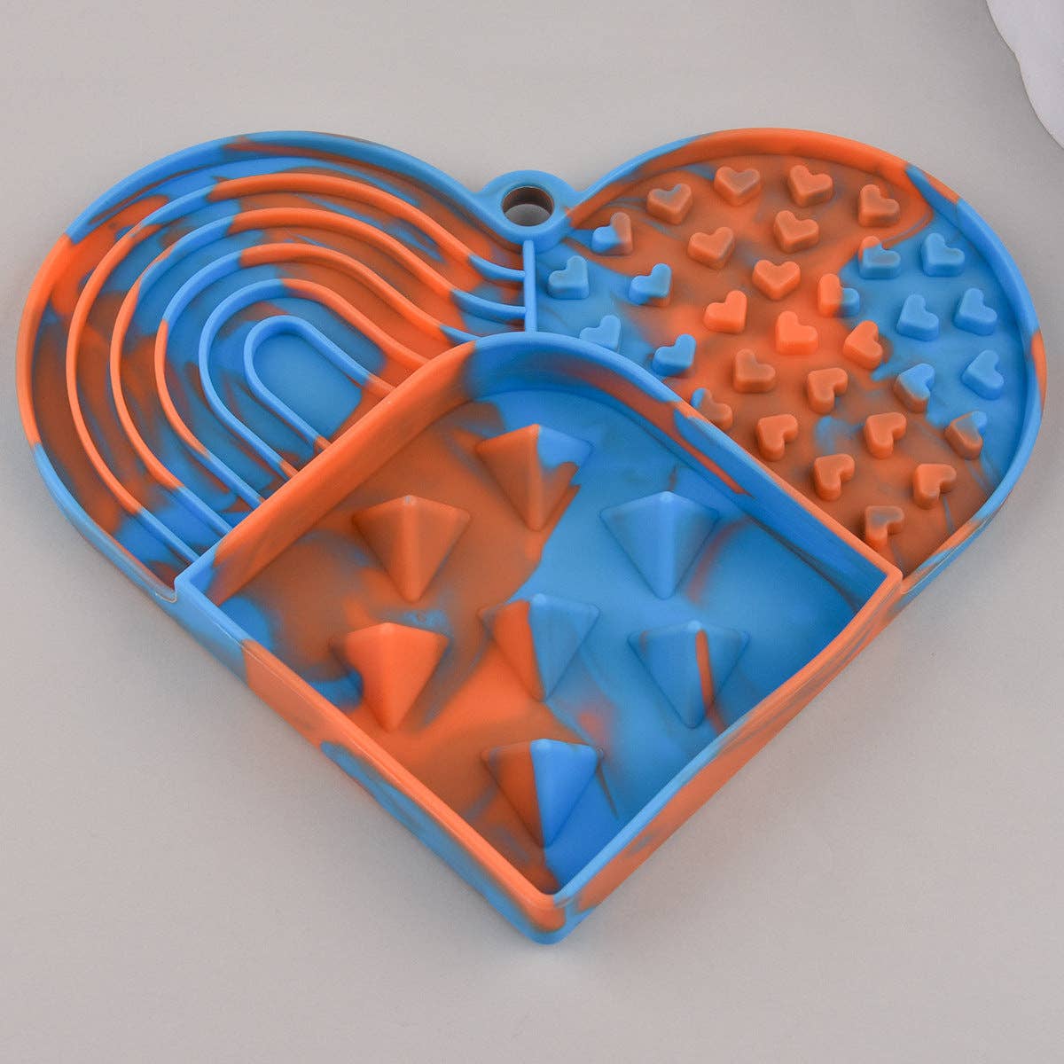 Bowlo -  Heart-Shaped Lick Mat