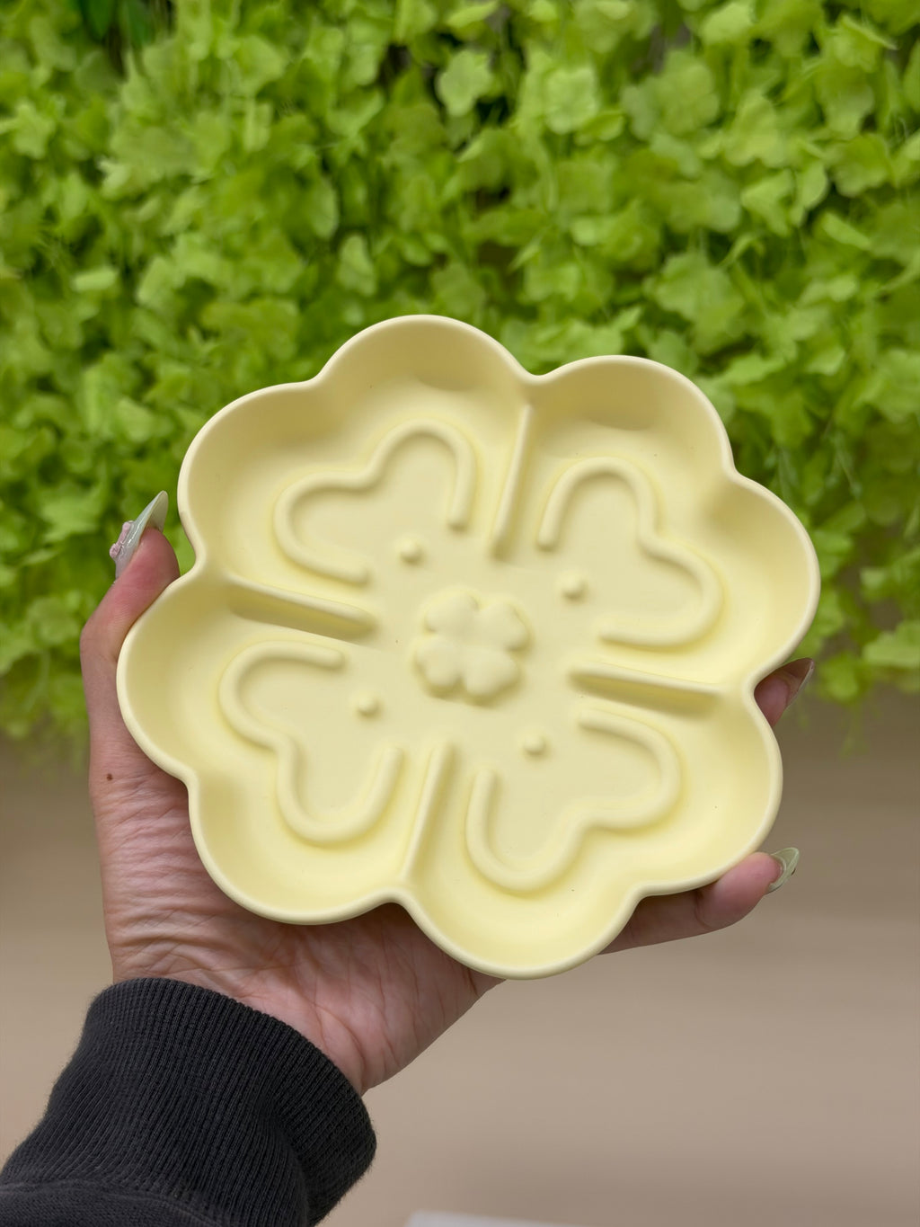 Spring Cat Village Handmade Ceramic Feeder 🐱 🐶 Lucky Clover 🍀
