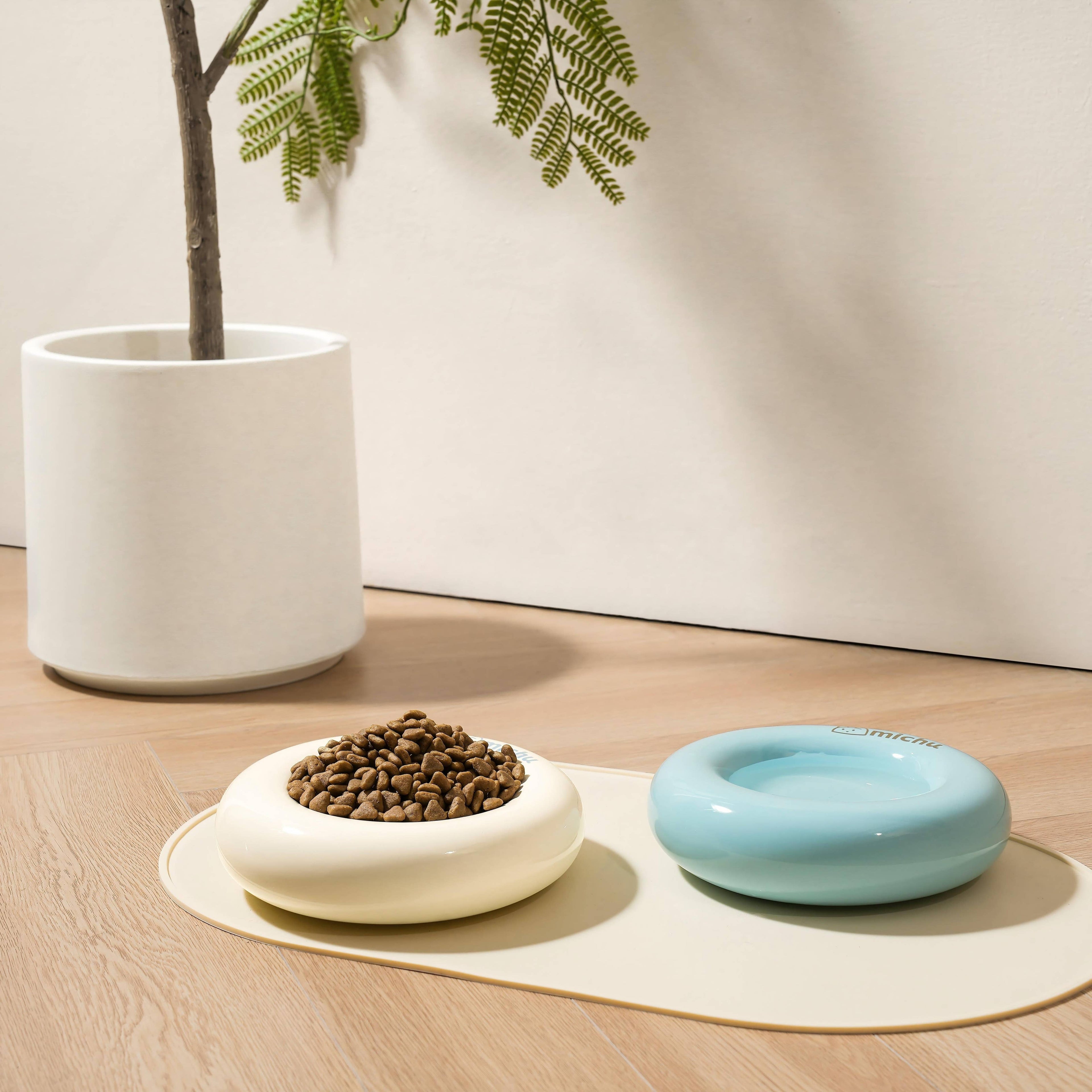 Michu Bagel Ceramic Cat Bowl – Anti-Whisker Wide Shallow Cat Food Bowl | 6 Colors