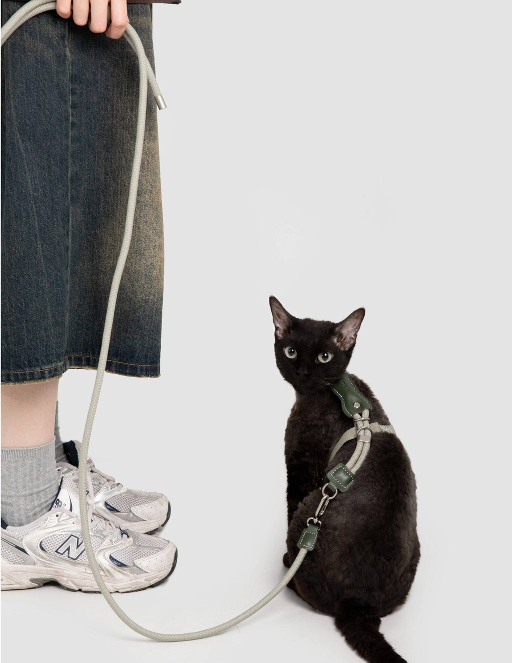 Escape Proof H-Shape Cat Harness and Leash Set Adjustable Ultra Lightweight Rope Walking Harness for Cats up to 17 lbs